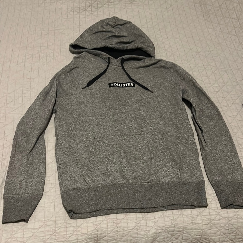 Men’s Hollister Gray Hoodie.